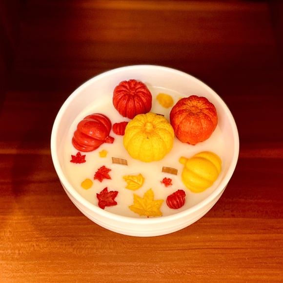 Pumpkin spice candle - Picture 6 of 7